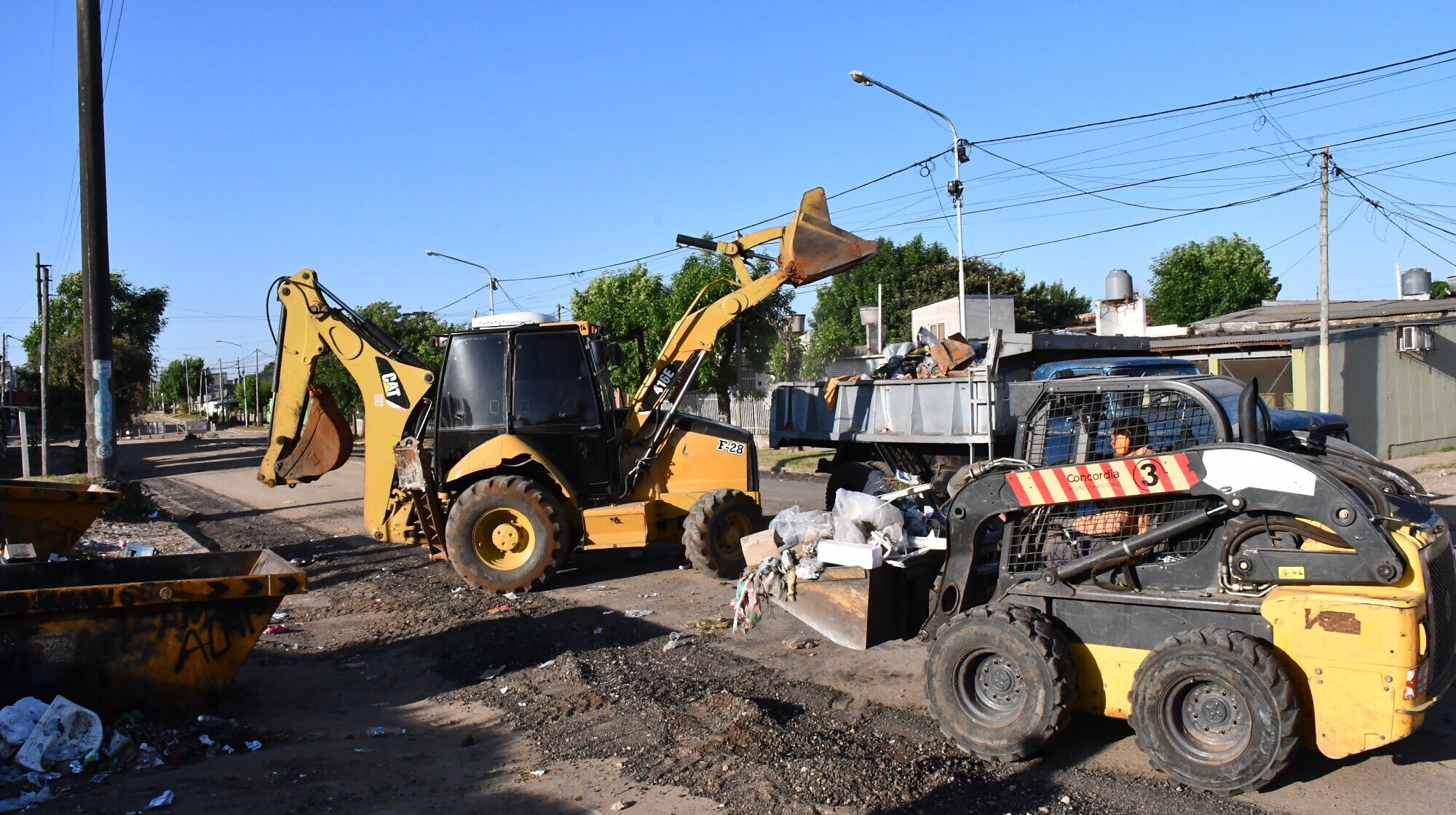 EL MUNICIPIO INTENSIFICA LA ERRADICACIÓN DE MICROBASURALES Y PIDE MAYOR COMPROMISO A LOS VECINOS EL MUNICIPIO INTENSIFICA LA ERRADICACIÓN DE MICROBASURALES Y PIDE MAYOR COMPROMISO A LOS VECINOS