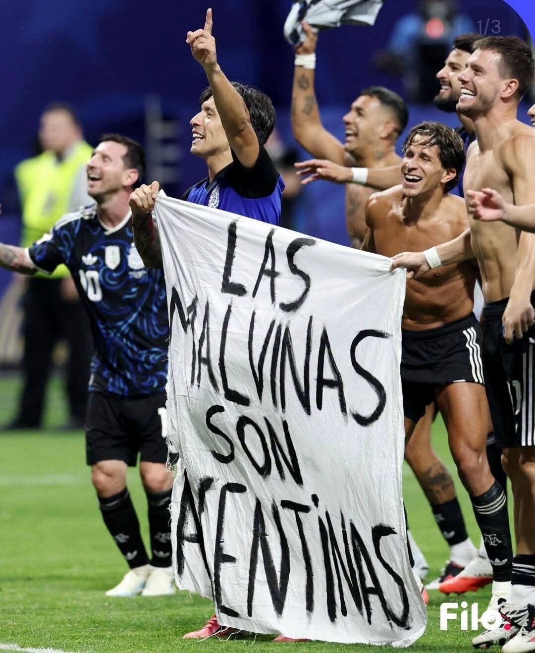TRUMP DEFENDIÓ EL DERECHO DE LA SCALONETA A MOSTRAR LA BANDERA DE MALVINAS Y DEJÓ EN RIDÍCULO A MILEI TRUMP DEFENDIÓ EL DERECHO DE LA SCALONETA A MOSTRAR LA BANDERA DE MALVINAS Y DEJÓ EN RIDÍCULO A MILEI