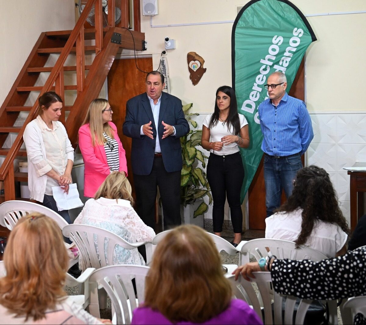 Se realizó un nuevo taller de defensa al usuario y consumidor para adultos mayores