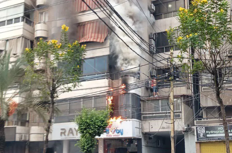 Nuevo ataque a Hezbolá en Líbano: hay tres muertos tras la explosión de walkie-talkies