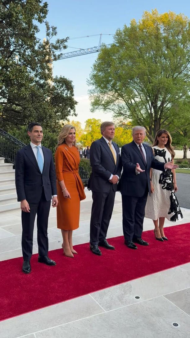 MELANIA 4.jpg MELANIA 4.jpg