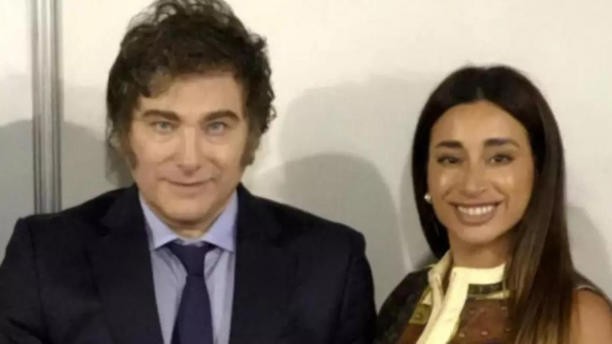 EL VUELO PRIVADO QUE INGRESÓ VALIJAS SIN DECLARAR COMPLICA A MILEI?