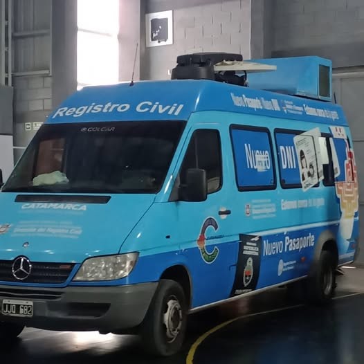 MÓVIL DE DOCUMENTACIÓN RÁPIDA EN EL INTERIOR