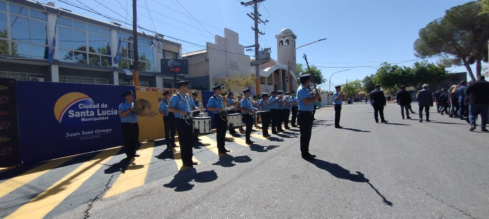 MÓVILES-COMUNALES-BANDA-6.jpeg MÓVILES-COMUNALES-BANDA-6.jpeg