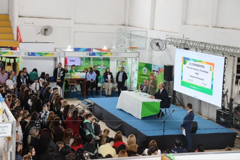 MTRA pRAXEDES.webp EDUCACIÓN Alumnos exponen sus trabajos en la Feria Provincial de Ciencia y Tecnología