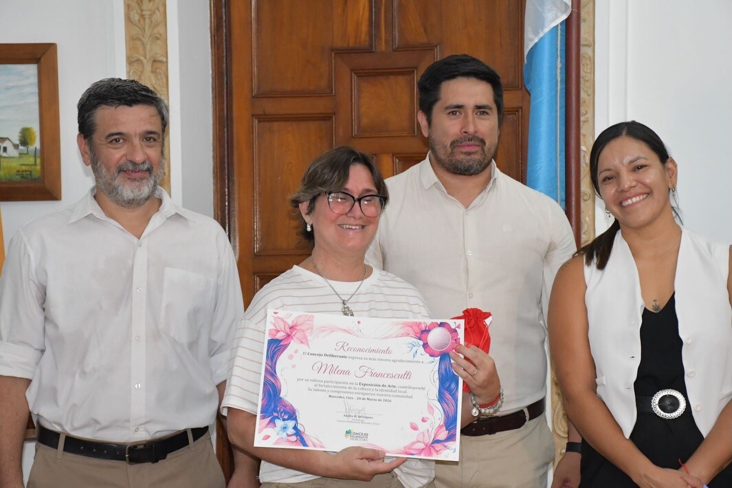 MUJER 4.jpg MUJER 4.jpg