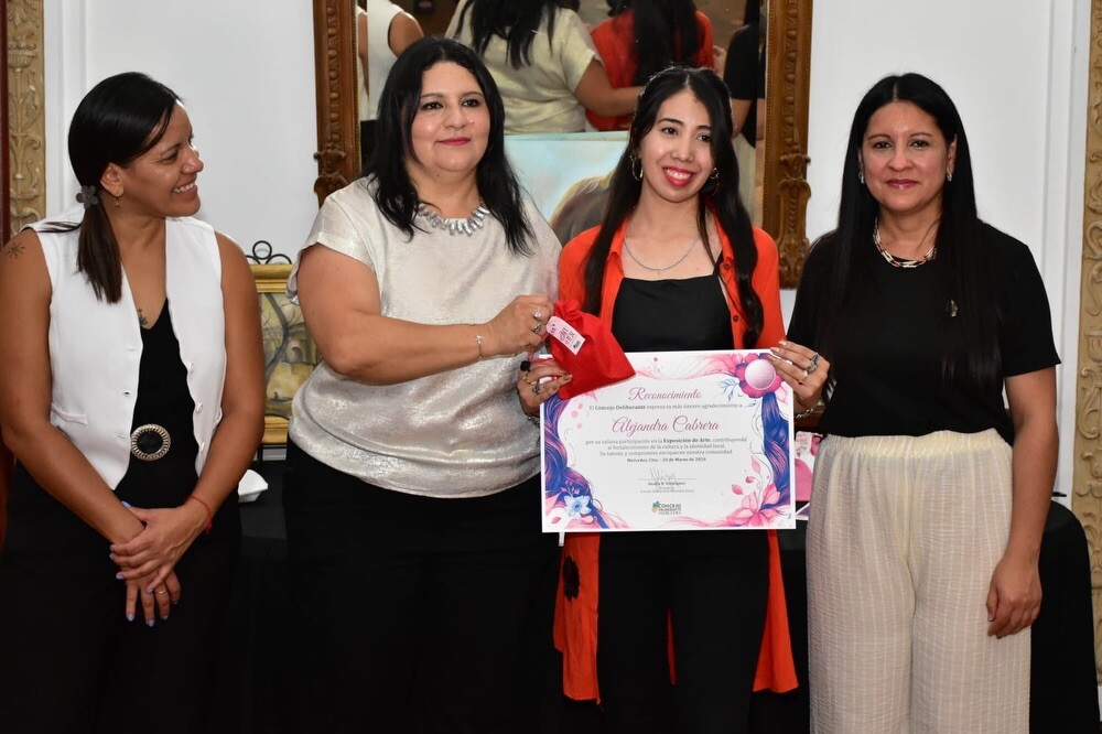MUJER 8.jpg MUJER 8.jpg