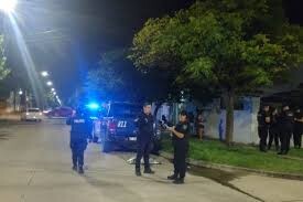 El hombre baleado en barrio Maria Selva continúa en Grave Estado