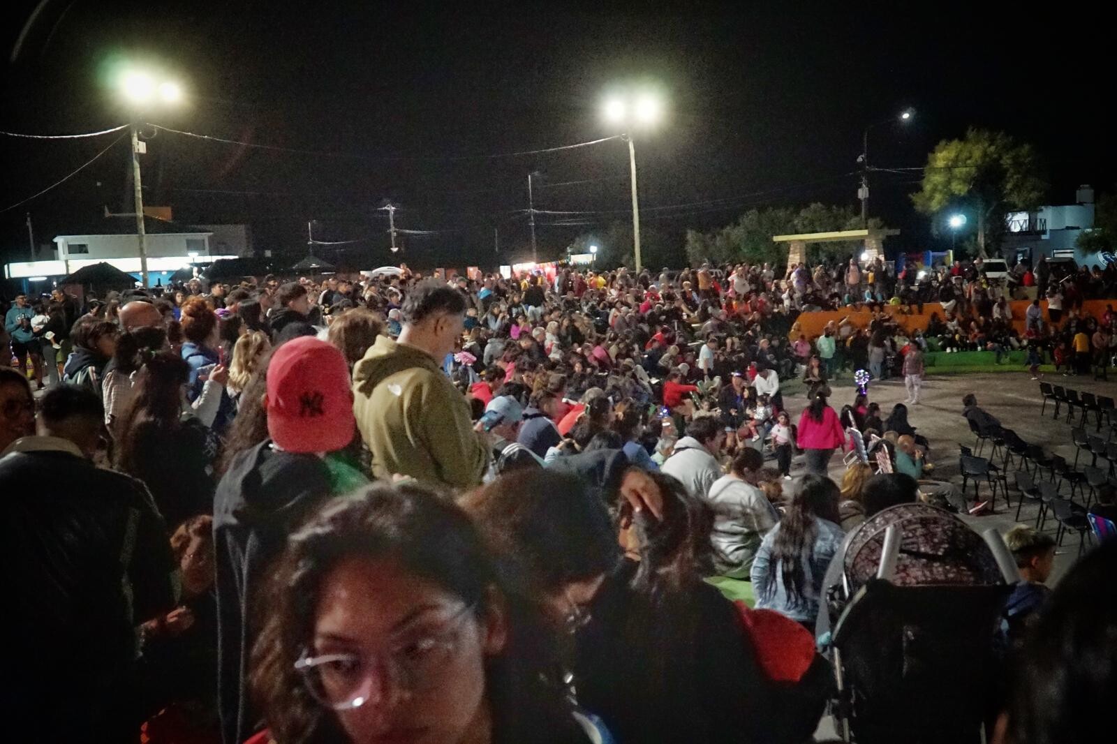 Más de 6.000 personas disfrutaron de la Fiesta Nacional del Atlántico Sur en Playa Unión (8).jpeg