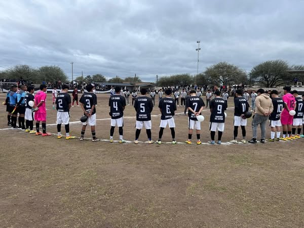 Minuto de silencio por Ovita.jpg Icaño: Algo faltó; Alguien faltó