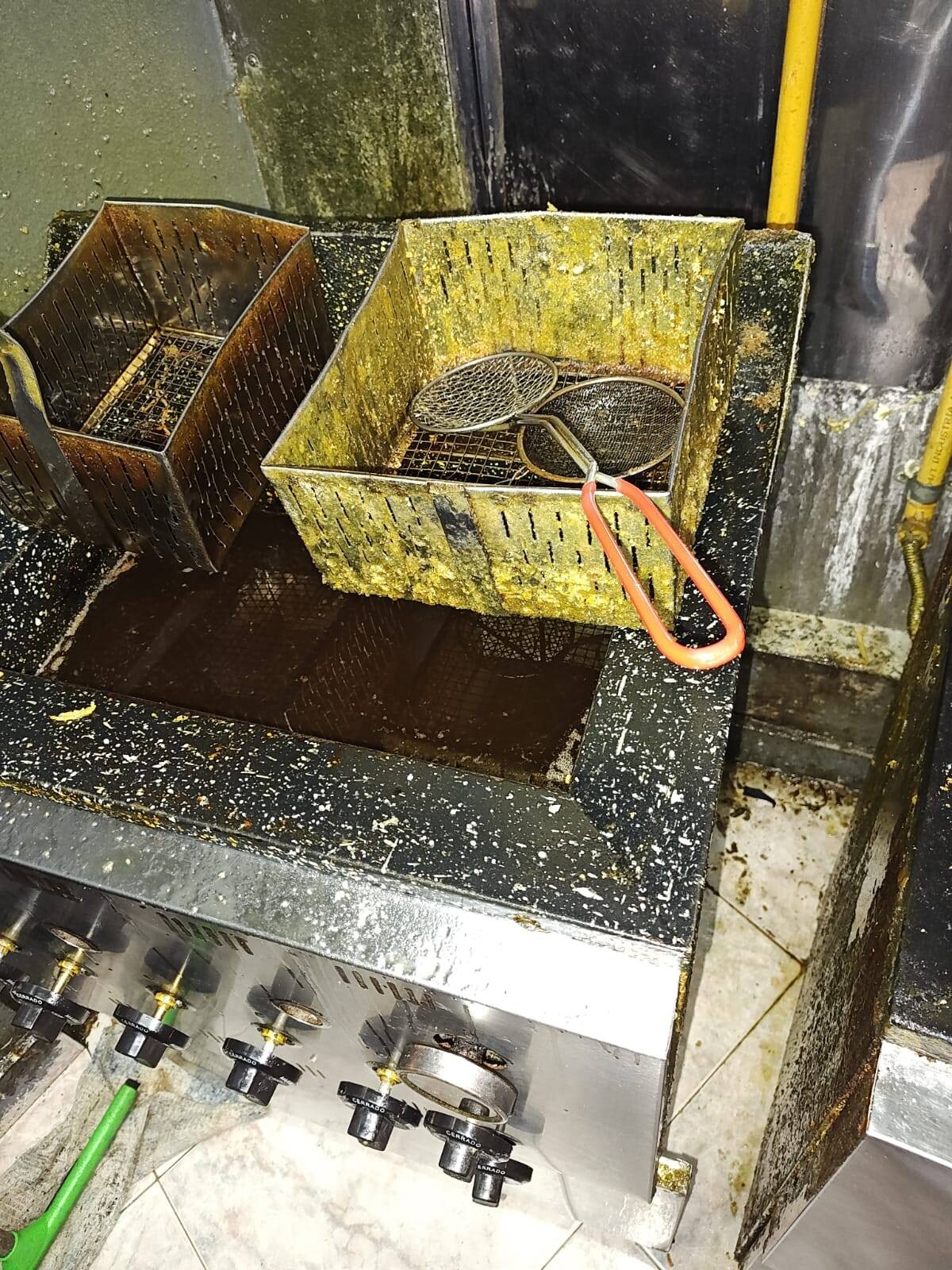 Mola 3.jpg Clausuraron la conocida hamburguesería Mola por falta de higiene