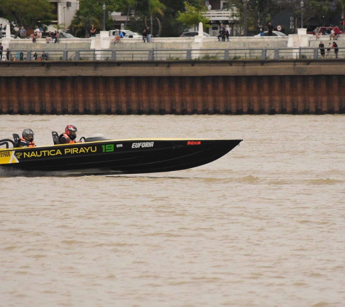 16 y 17 de Agosto “Gran Premio 90 años del Yacht Club Santa Fe”