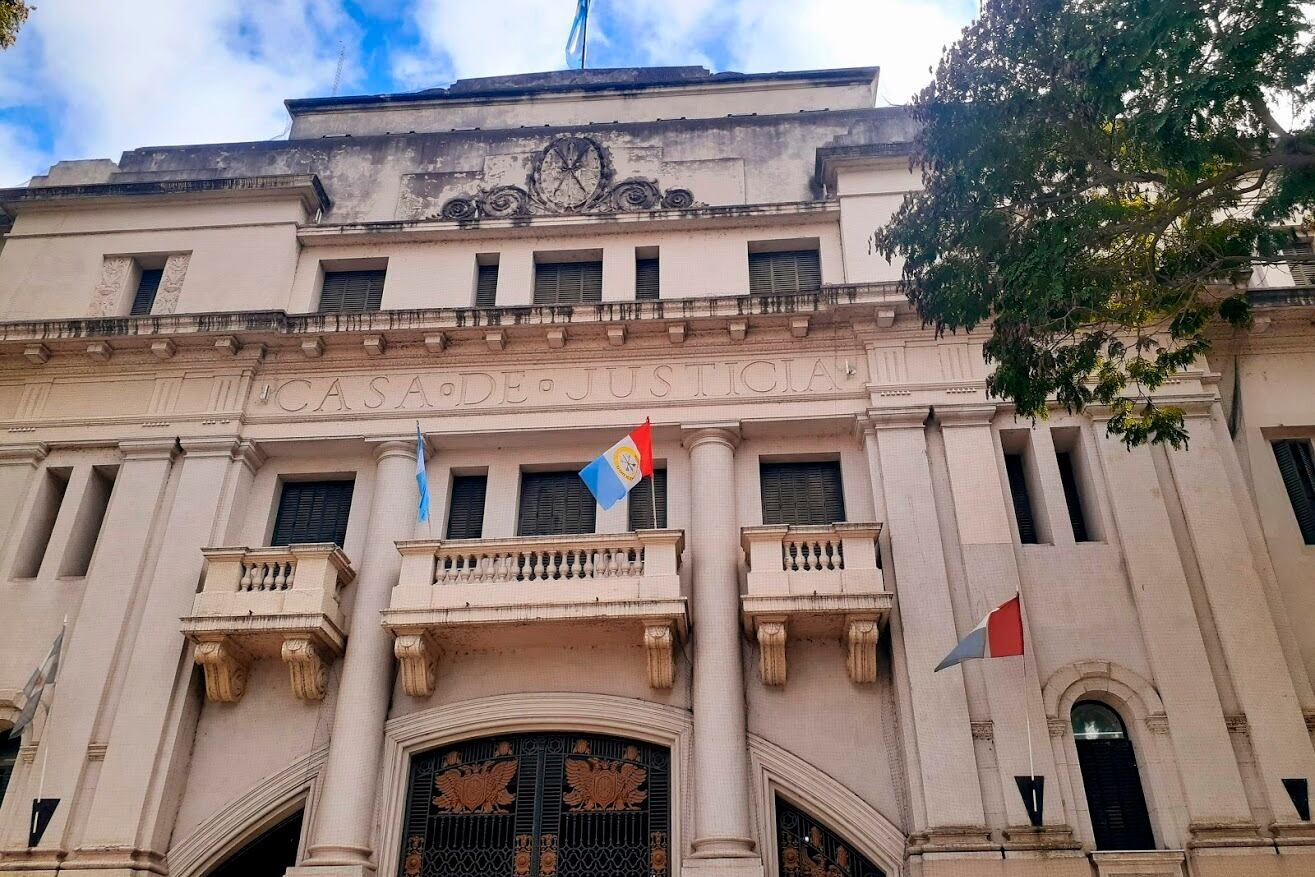 Un policía está acusado de abusar de sus siete sobrinos por 20 años