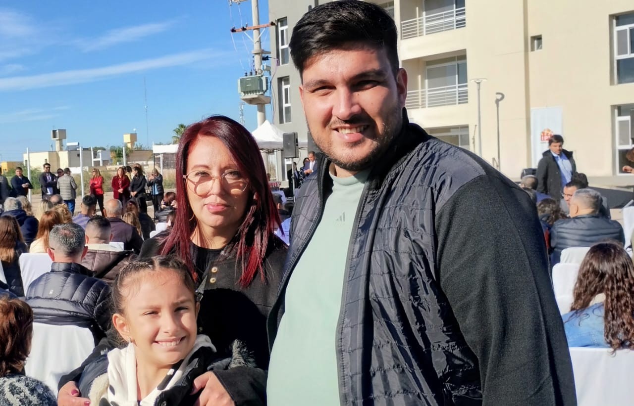 NUEVA-FAMILIA-HIJO.jpeg