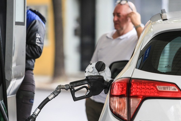 Nafta aumento Julio 2.jpg Salta: Nuevo Aumento en Combustibles de YPF, Llenar el Tanque Supera los .000