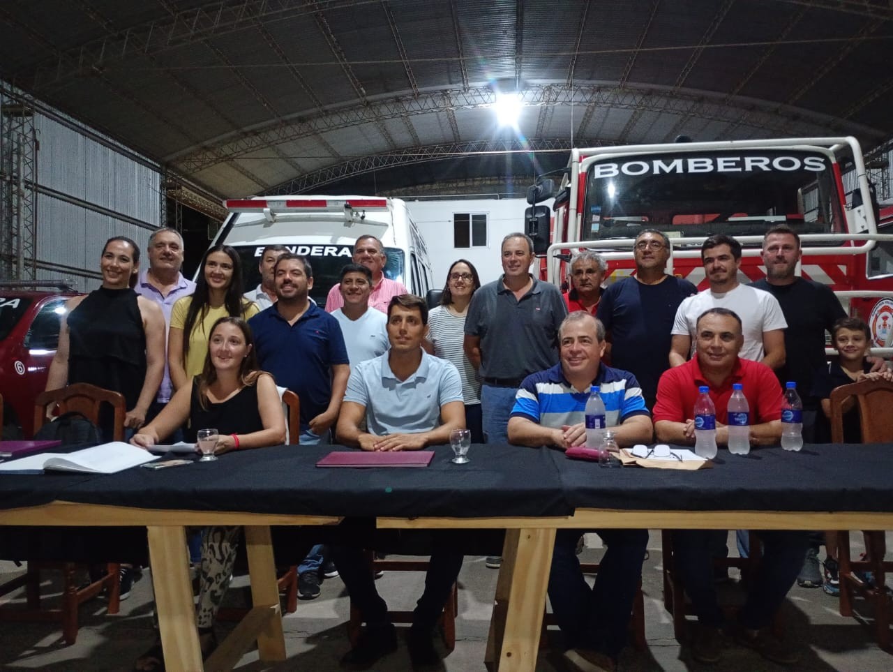 Asamblea en Bomberos de Bandera