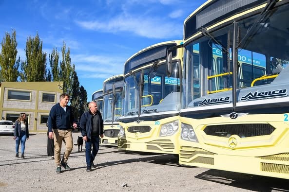 Sastre presento las nuevas unidades del servicio de trasporte urbano de pasajeros