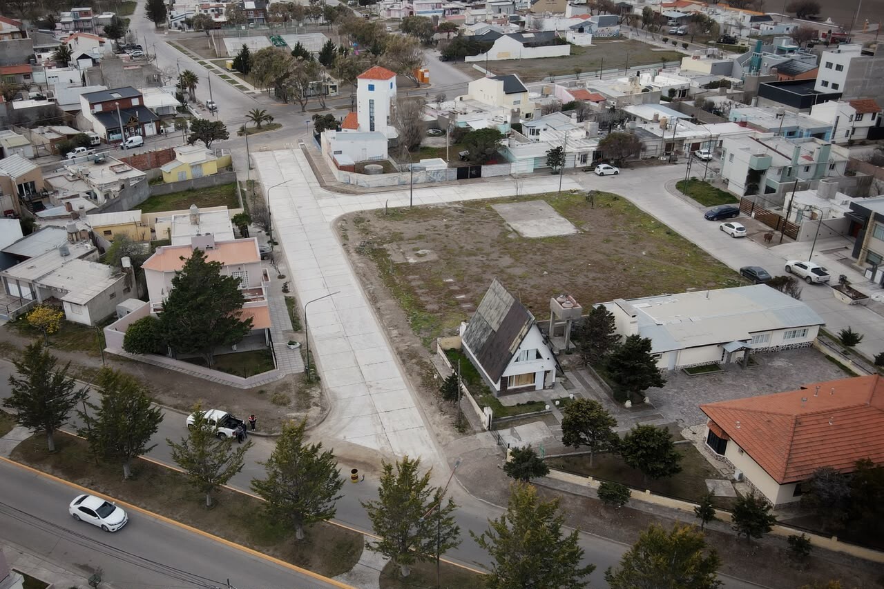 OBRA FINALIZADA DE PAVIMENTACIÓN DE LA CALLE RIVADAVIA EN PLAYA UNIÓN.jpeg