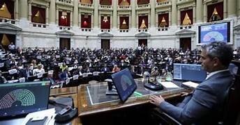 Desregulación de actividad de martilleros públicos: La Libertad Avanza retiró el proyecto de ley en provincia
