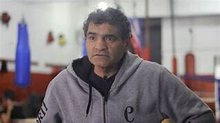 Jorge “Locomotora” Castro pasó por Tandil y habló de todo: pobreza, boxeo y su histórica “Mano de Dios”