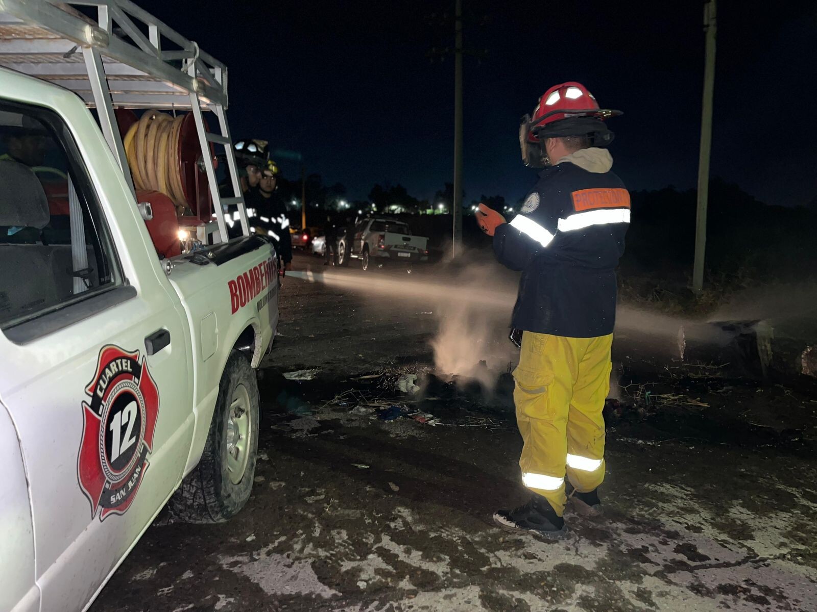 OPERATIVO-RESCATE-LLUVIAS-GOBIERNO-RIVADAVIA-2.jpeg OPERATIVO-RESCATE-LLUVIAS-GOBIERNO-RIVADAVIA-2.jpeg