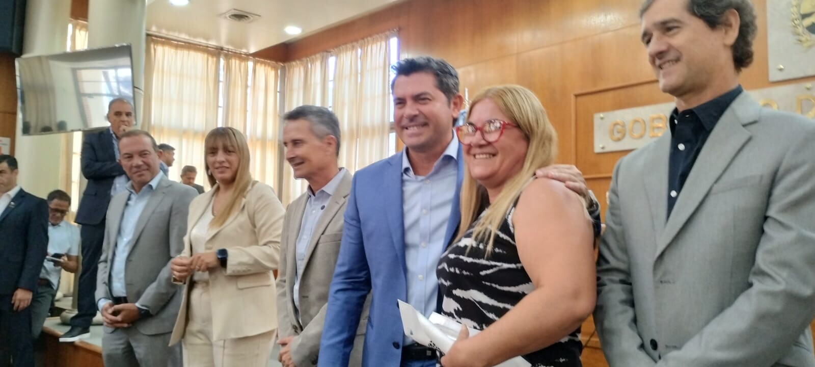 ORREGO-ENTREGA-AUDIFONOS-LENTES-ORTOPEDIA-3.jpeg