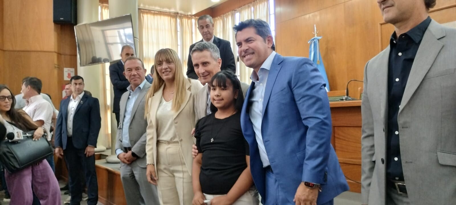 ORREGO-ENTREGA-AUDIFONOS-LENTES-ORTOPEDIA-4.jpeg