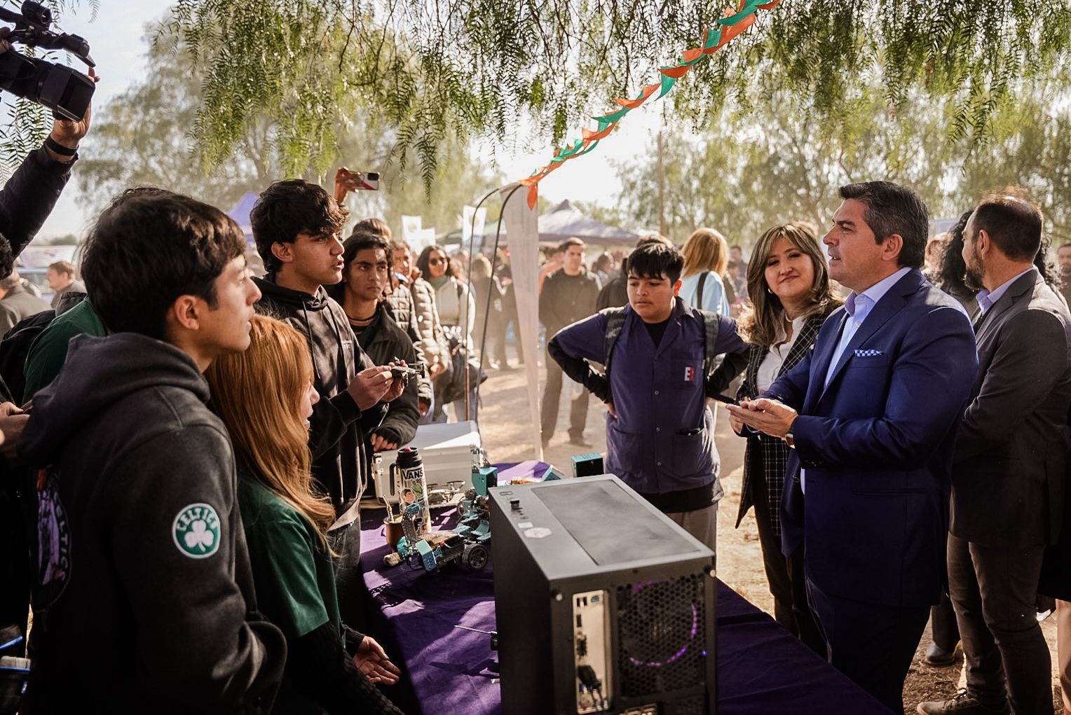 Con la presencia del gobernador Marcelo Orrego,  más de 1.500 estudiantes mostraron su producción en el encuentro de escuelas agrotécnicas