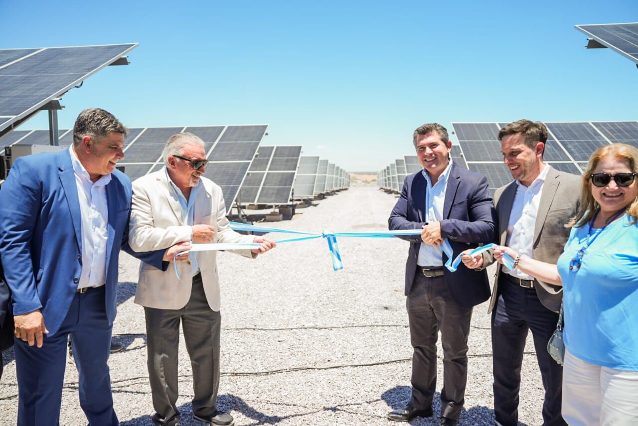 Orrego participó de la inauguración del parque fotovoltaico en una Calera provincial