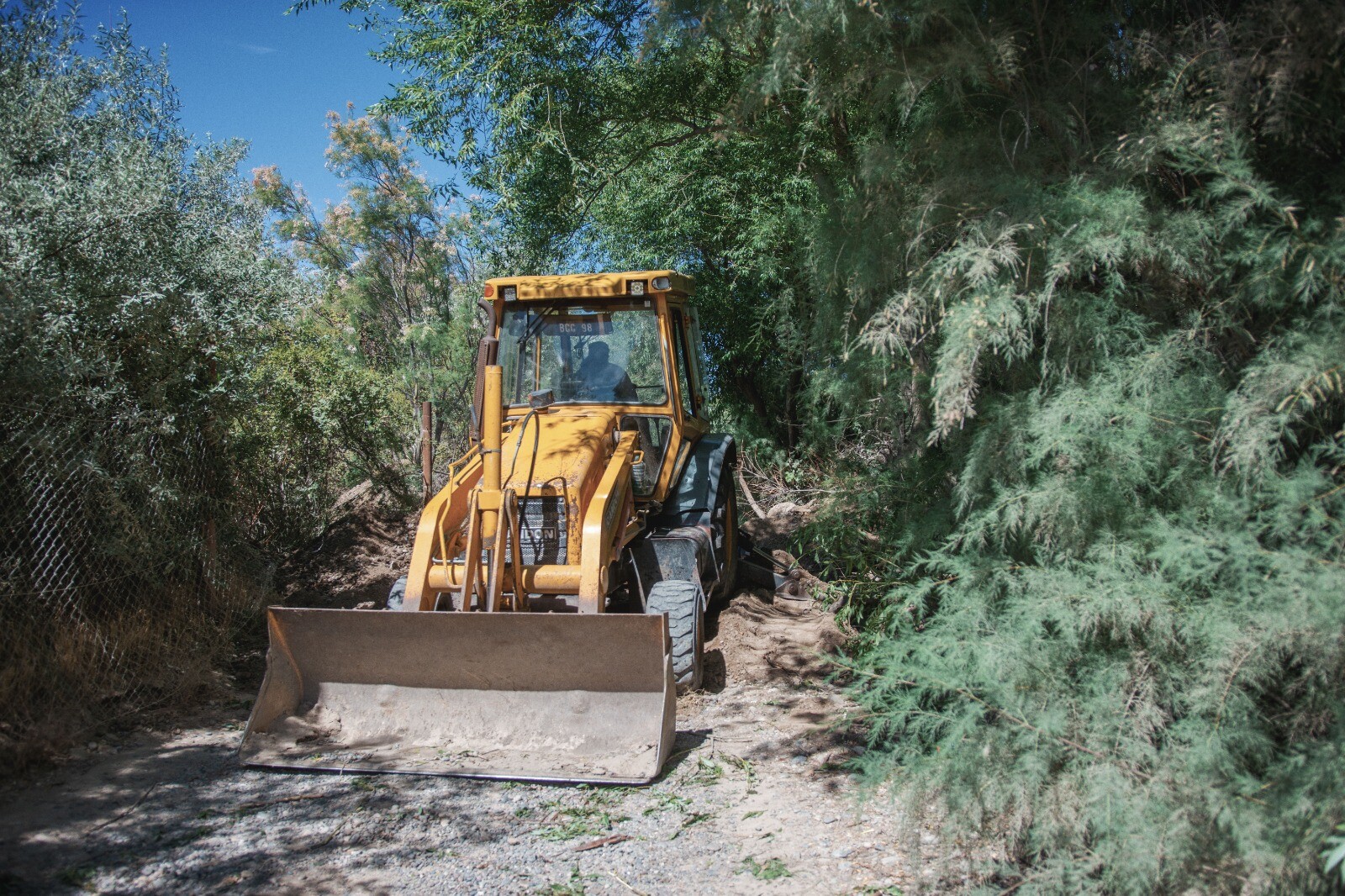 Obras Públicas Municipal realiza trabajos en el Barrio La Isla de Rawson