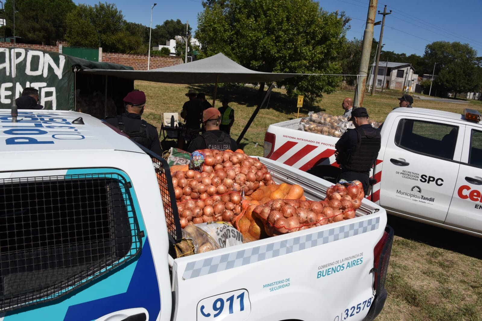 Este viernes se realizaron operativos de levantamiento de puestos ilegales de venta en distintos puntos de rutas de Tandil