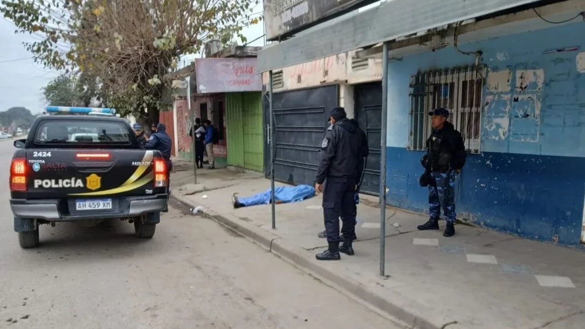 Oran.webp SE ATRAGANTÓ CON COCA Y MURIÓ: INVESTIGAN LA TRÁGICA MUERTE DE UN HOMBRE