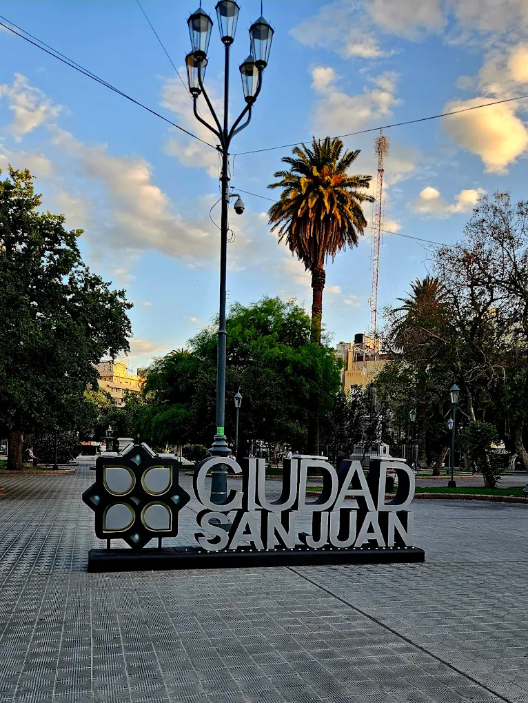 CIUDAD: el Municipio informa el uso de la Plaza 25 de Mayo