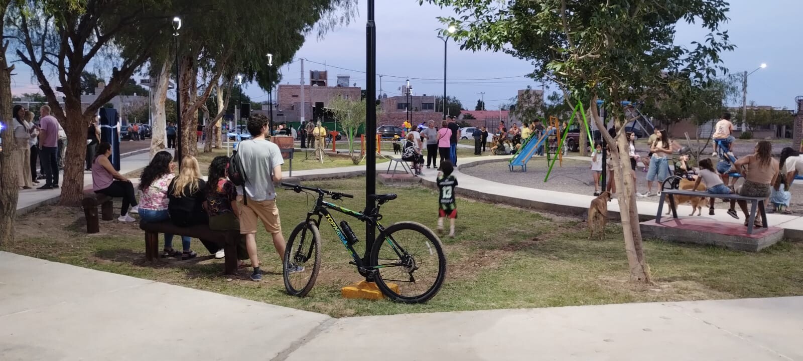 PLAZA-LAS-CAMELIAS-3.jpeg