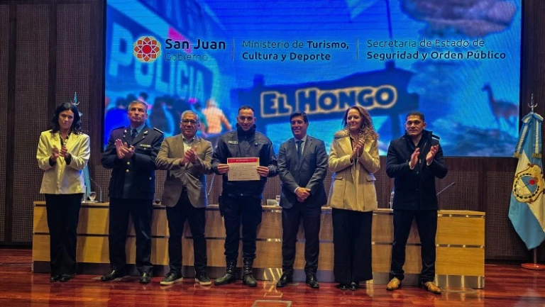 Efectivos policiales se capacitaron en formación turística
