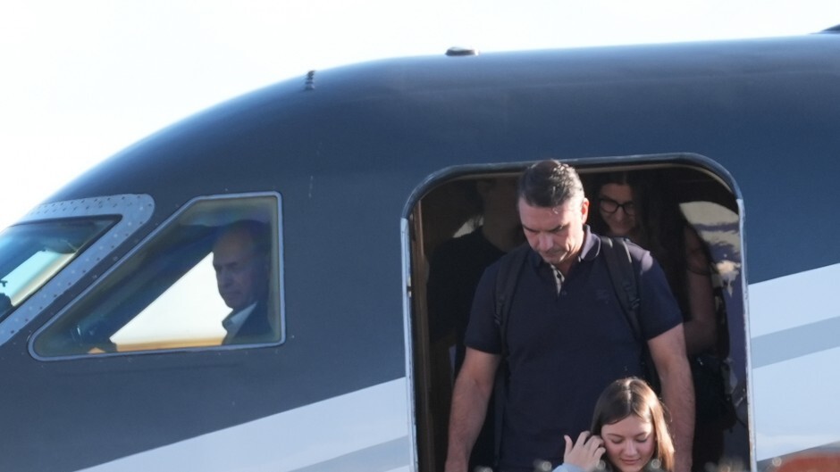 ¡Hijos de remil p…!! El gobierno de Milei confirmó que le facilitó a Bolsonaro la fuga a Estados Unidos