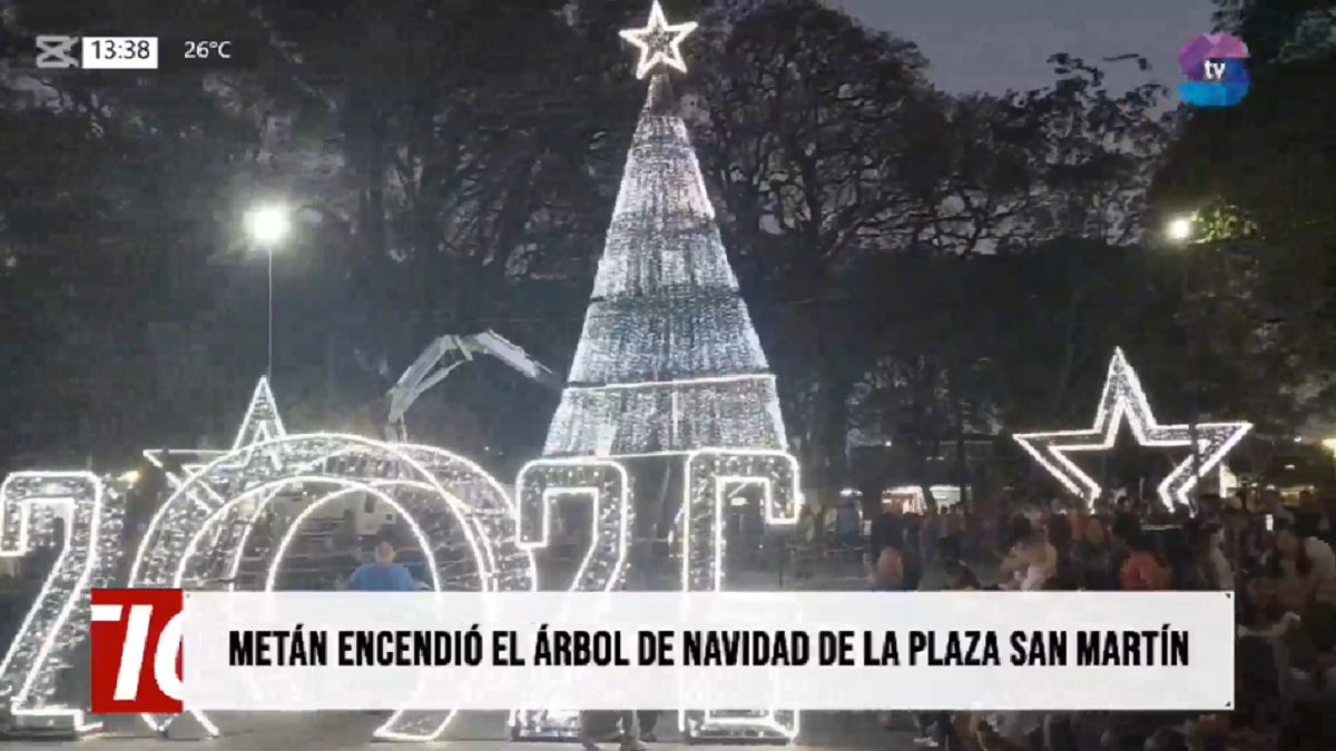 PORTADA NAVIDAD EN METÁN.png Metán dio paso a la Navidad con el encendido de su tradicional árbol en la plaza