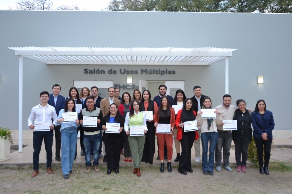 EN HUMANIDADES, CONCLUYÓ EL POSGRADO REPORTING GERENCIAL