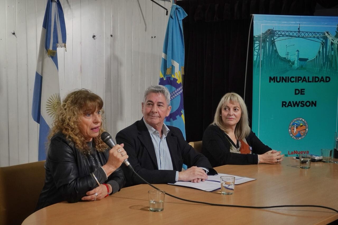 Rawson presentó la 4.ª edición de la Feria Municipal del Libro que se realizará del 3 al 5 de septiembre Rawson presentó la 4.ª edición de la Feria Municipal del Libro que se realizará del 3 al 5 de septiembre