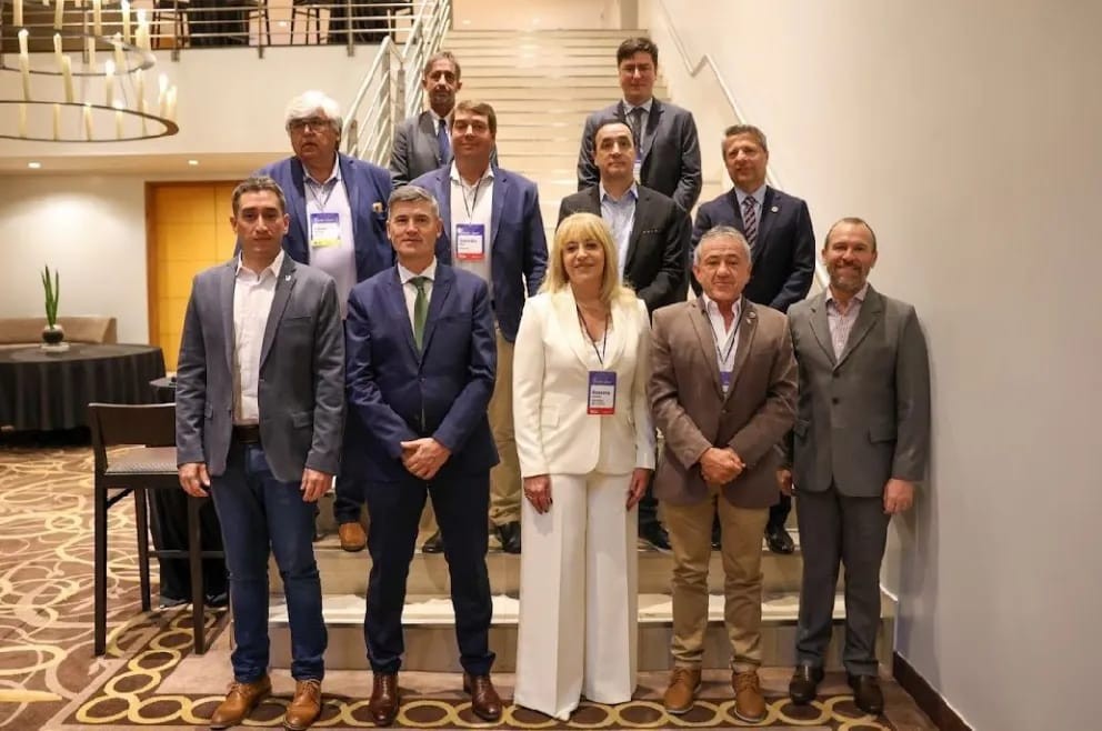 Biss participó del primer encuentro del Consejo Federal de Intendentes en Tucumán