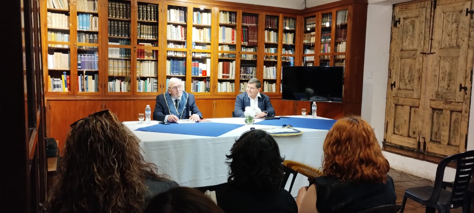 PROFESOR-JORGE-FERRONATO-LOGIA-2.jpeg PROFESOR-JORGE-FERRONATO-LOGIA-2.jpeg