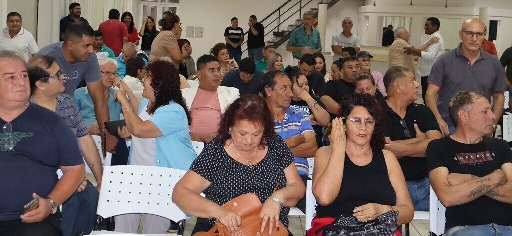PUBLICO DOS.jpg PUBLICO DOS.jpg