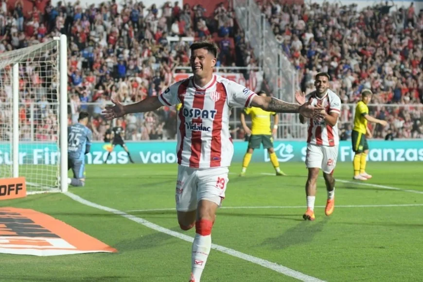 Unión goleó a Defensa y Justicia y volvió a acercarse a la punta de la zona A