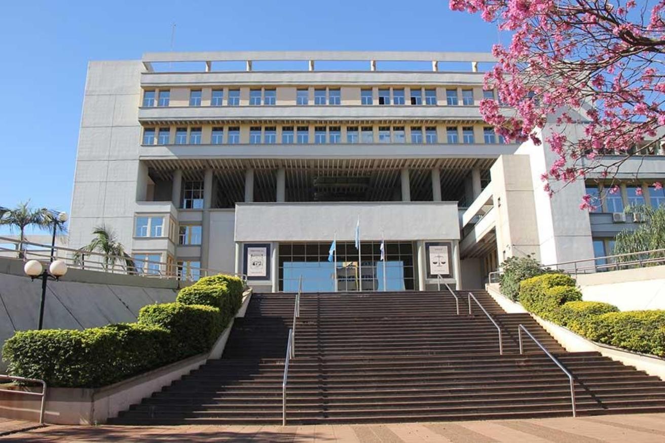 Palacio-de-Justicia-de-Misiones.jpg Tras un duro posteo de Patricia Bullrich, la Justicia habilitaría el voto de policías y fuerzas de seguridad