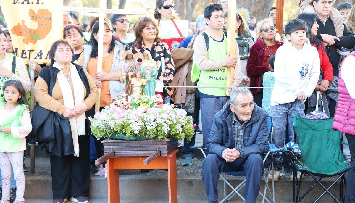 Peregrinos.jpg Peregrinos de Metán y la provincia renuevan su fe en el tiempo del Milagro