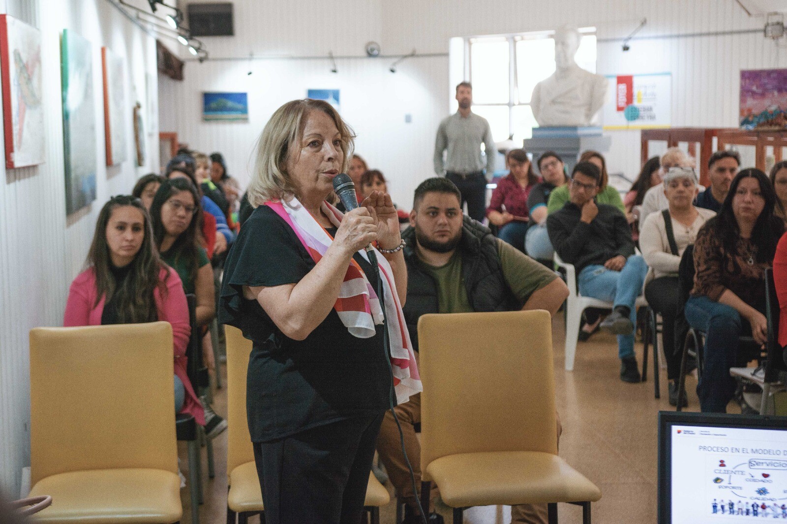Personal municipal de Rawson realiza capacitación en Atención Ciudadana