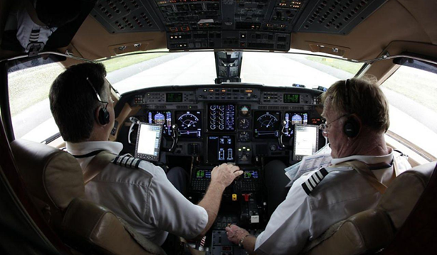 Pilotos.png Pilotos de Aerolíneas Argentinas anuncian paro para el 10 de junio