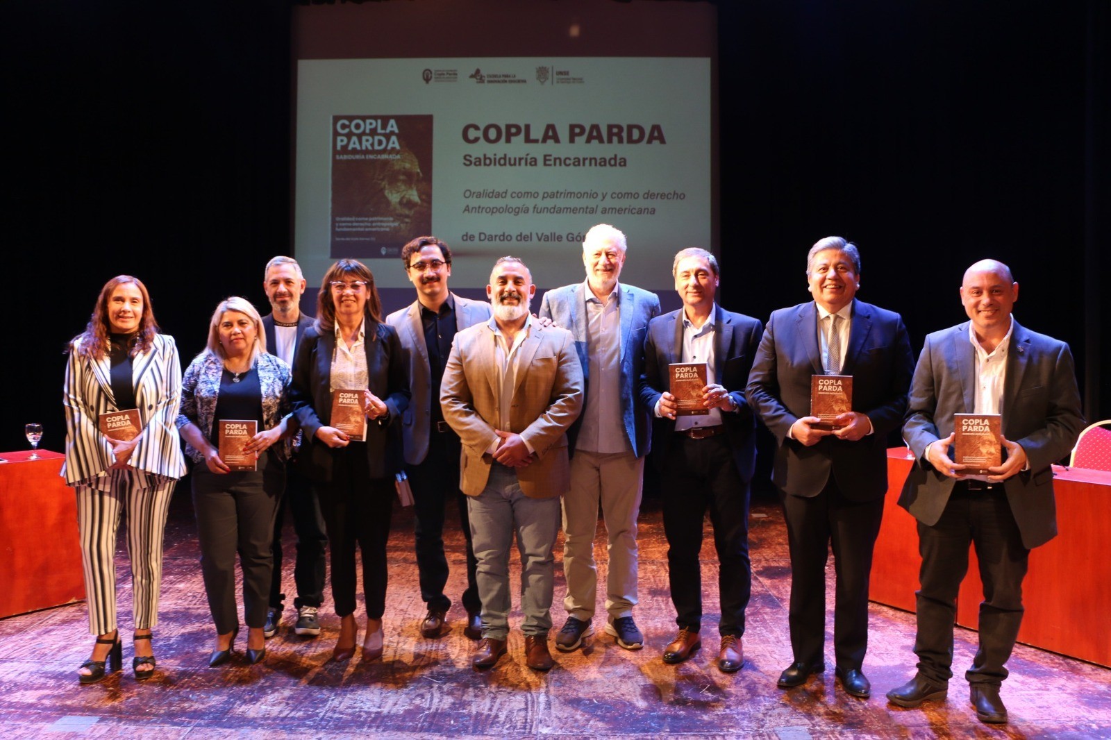 EL LIBRO “LA COPLA PARDA, SABIDURÍA ENCARNADA” FUE PRESENTADO EN LA UNSE