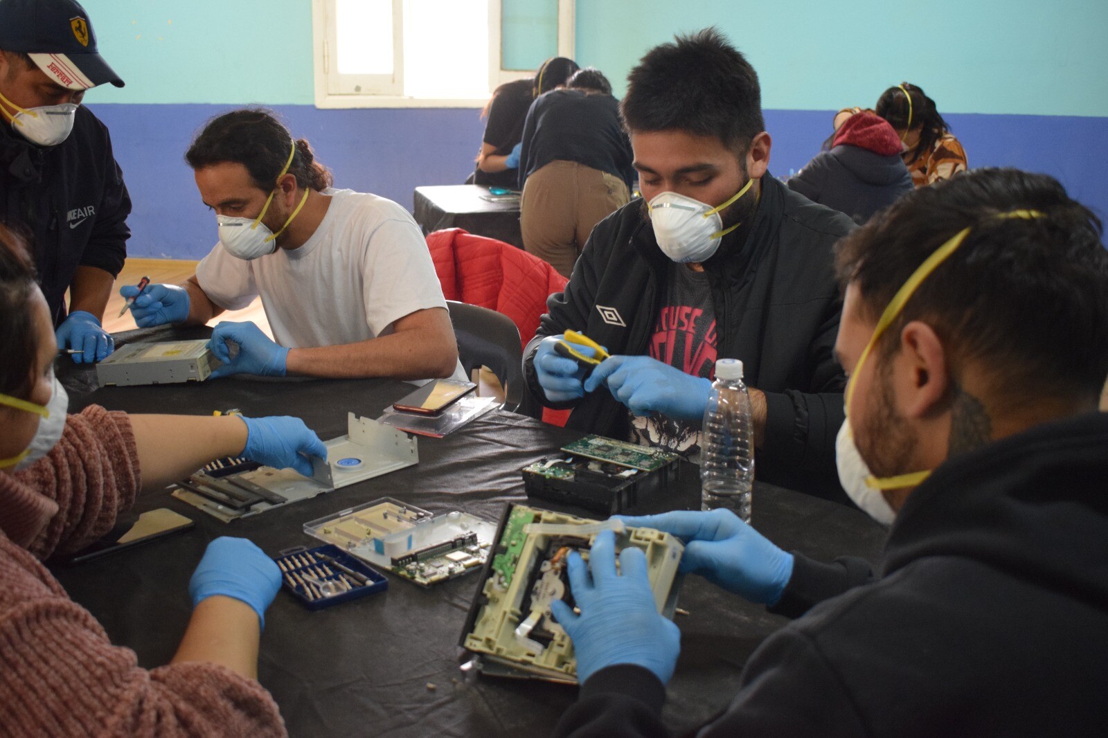 RAEE 2.jpeg Empleo Verde: Provincia desarrolló en Río Mayo una capacitación en reciclaje de electrónicos y economía circular