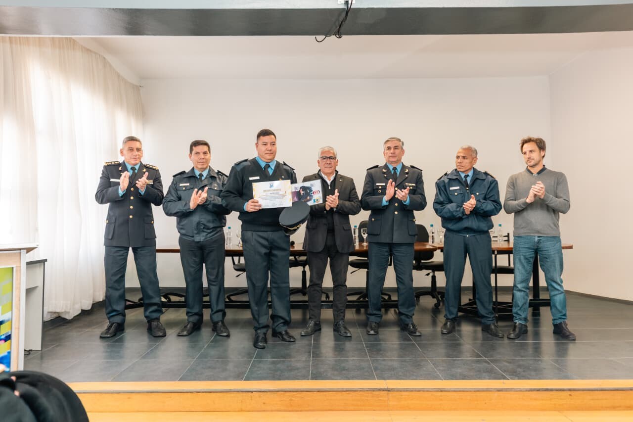 RECONOCIMIENTO-POLICIAL-2.jpeg